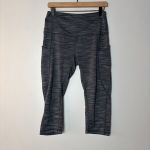 Ododos Gray‎ and Black Cropped Athletic Leggings Large